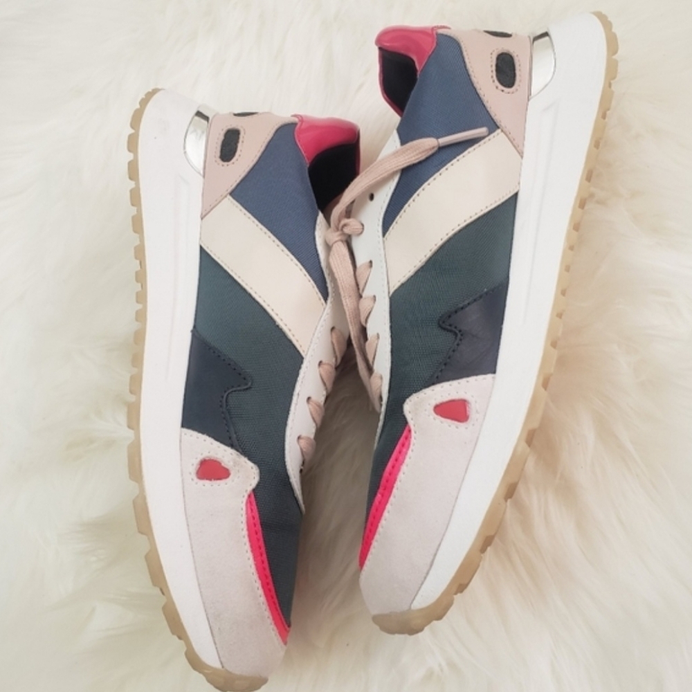 Michael Kors Monroe Trainer Sz 8 Like New